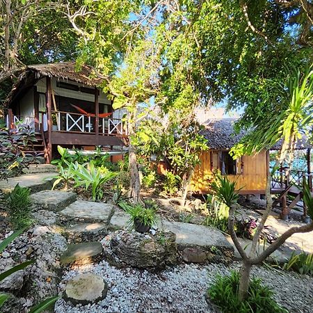 Nini'S Beach Bungalows Bira Eksteriør bilde