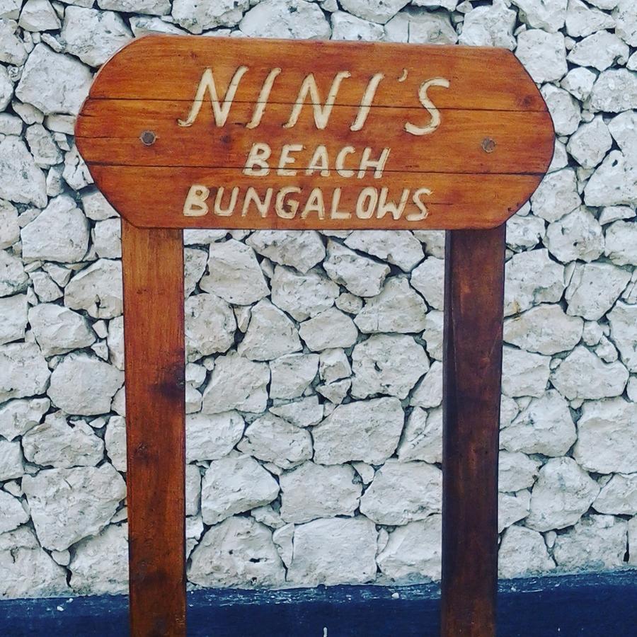 Nini'S Beach Bungalows Bira Eksteriør bilde